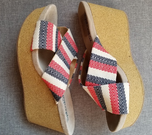 Splendid Grand Wedge - Picture 2 of 7